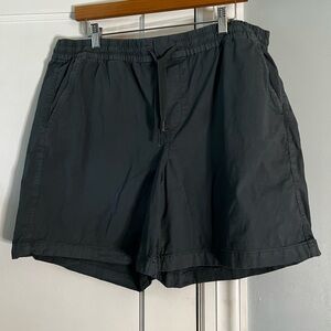 L.L bean pull on shorts with tie string, camp shorts